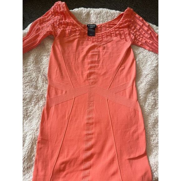 Bebe coral dress mesh sleeves - Picture 1 of 1